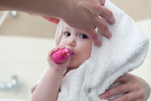 保湿のために「洗う」ステップが大切な理由--赤ちゃんの肌を乾燥から守ろう