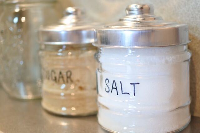 しっとり・カチコチの塩と砂糖をサラサラにする方法！簡単な方法を検証してみた！
