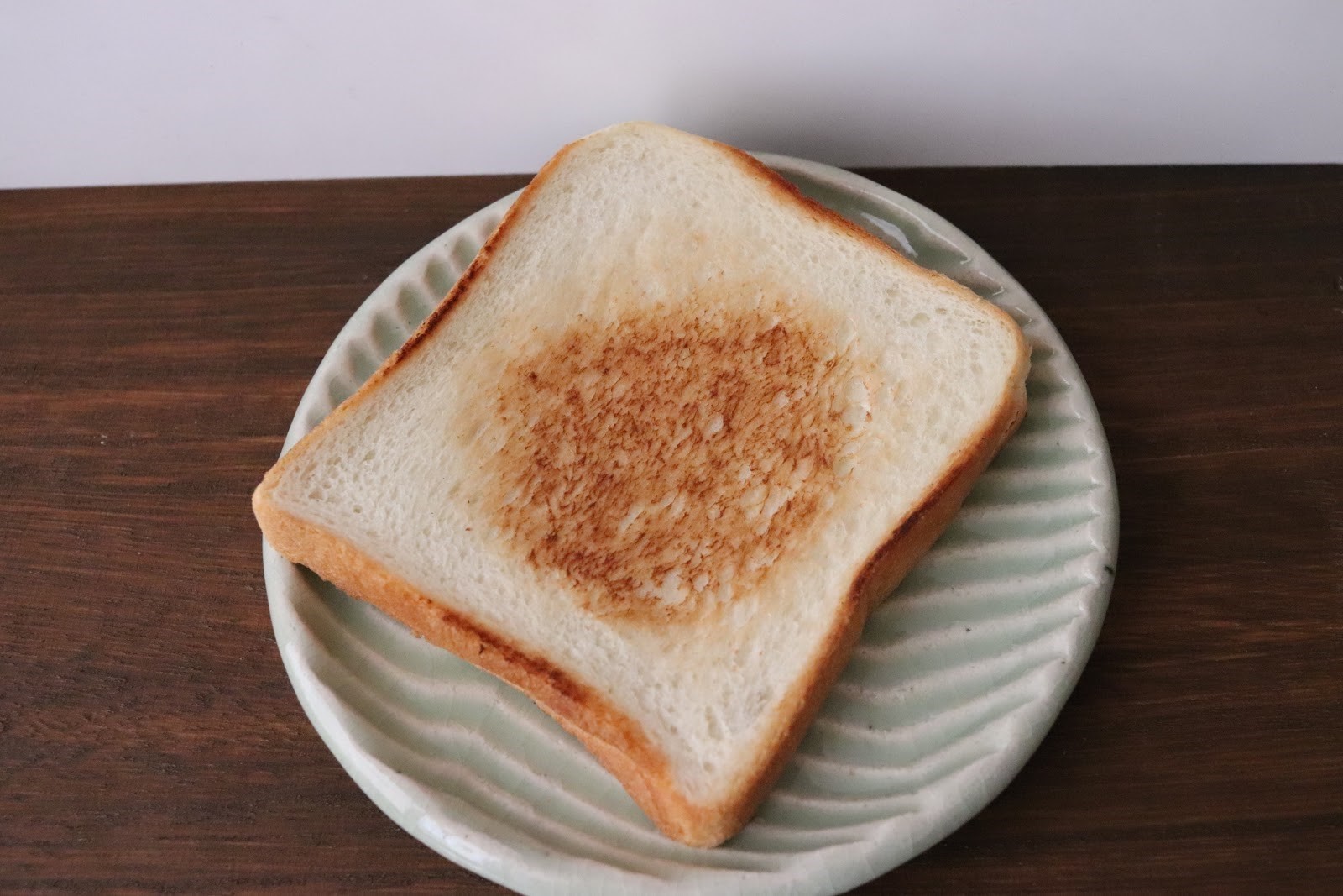 食パンをフライパンで焼けばカリッとしっとり＆時短に。絶品「バタートースト」レシピも