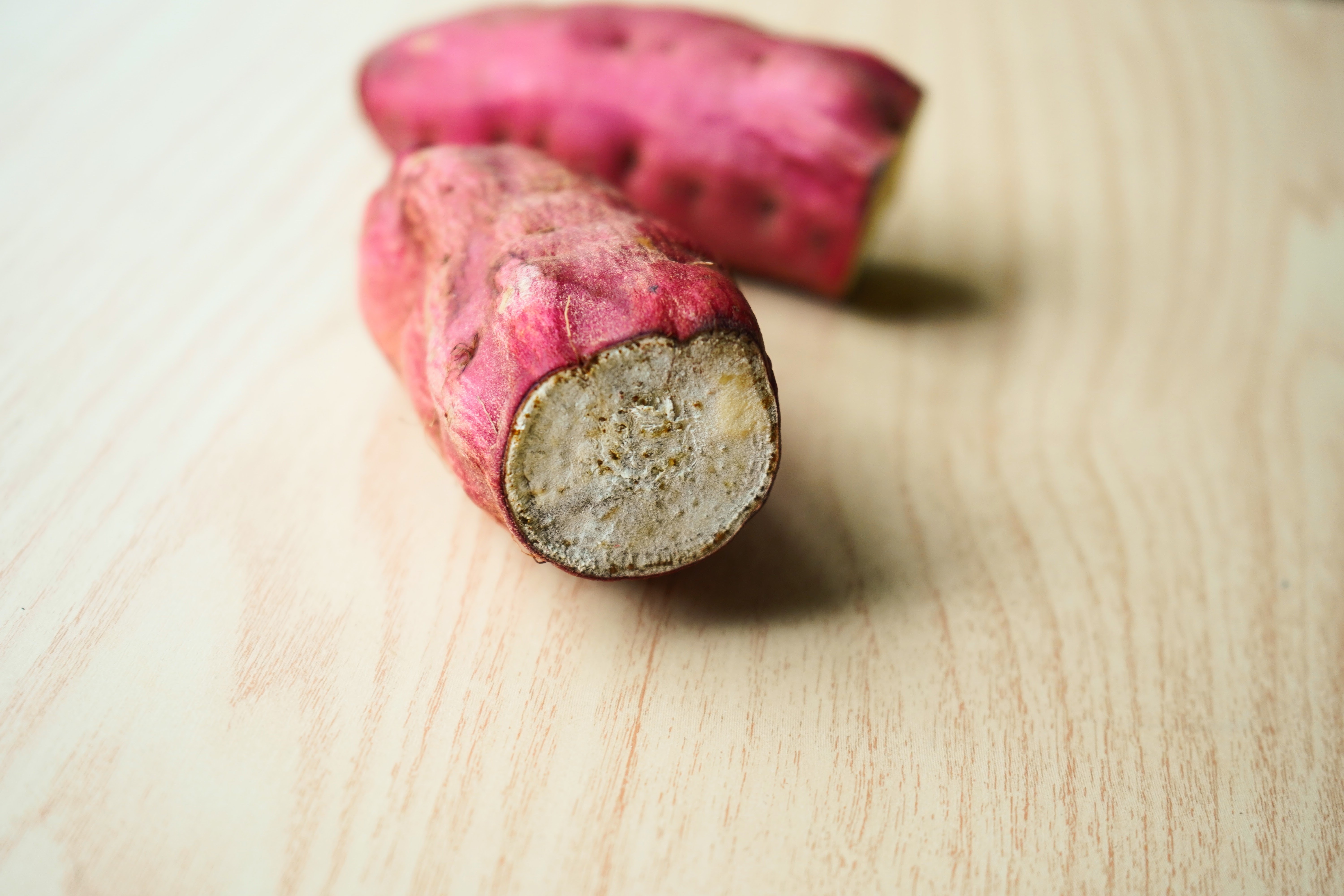 さつまいもに生えたカビは取り除けば食べられる？注意点と予防方法を解説