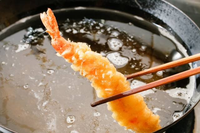 揚げ物の悩み解決! 揚げ油は何回使う? 冷凍するなら揚げる前? 後??