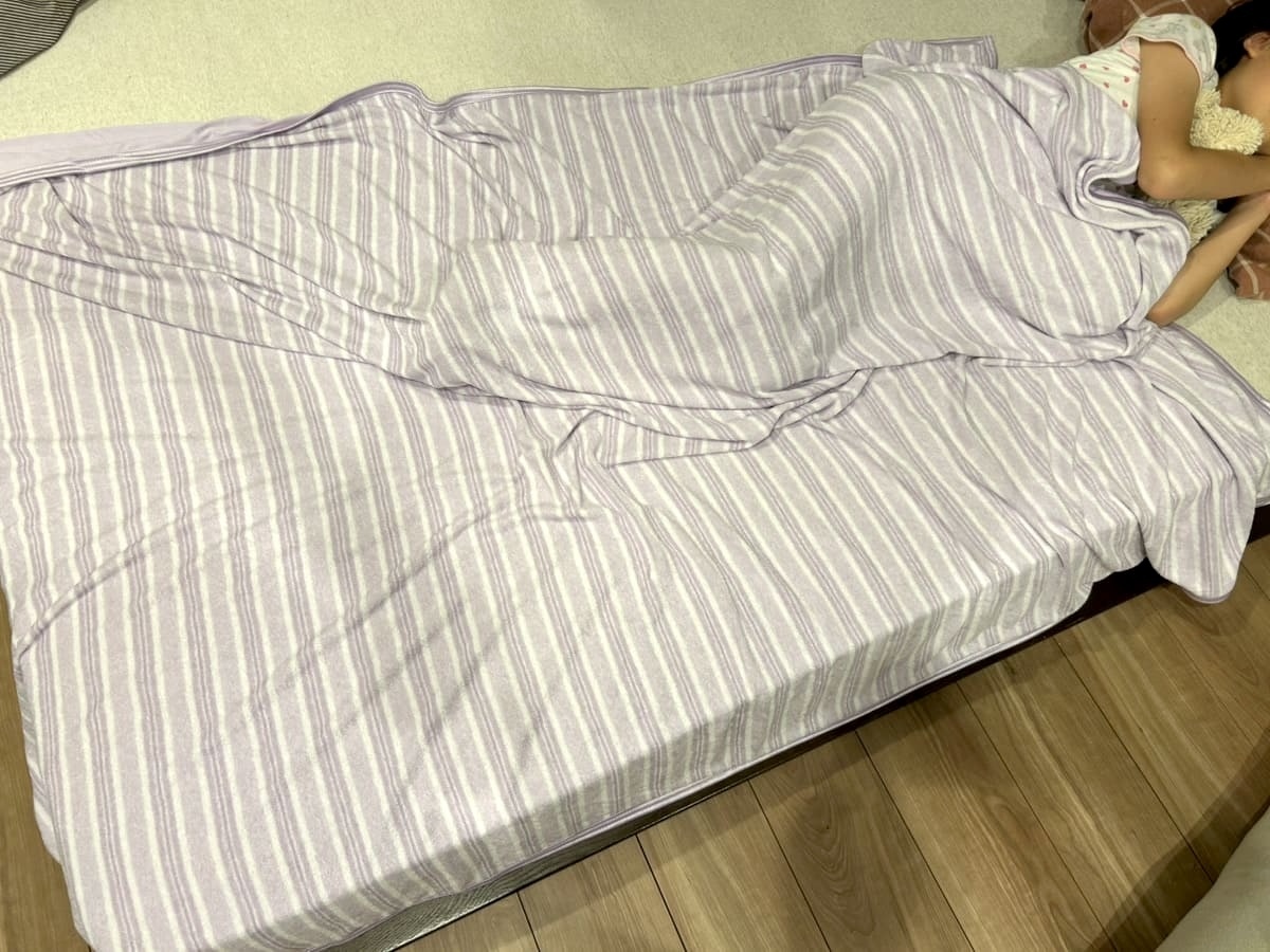 しまむら】「超COOL 冷感ケット」で夜が快適すぎた！1枚でひんやり2倍