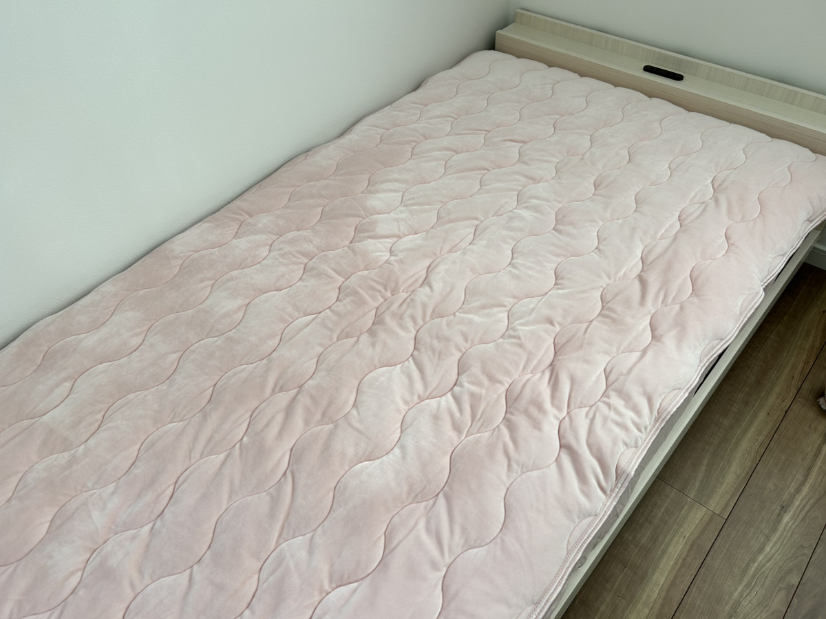 しまむら】毎晩うっとり快眠♪「潤っとリッチ 敷きパッド」は思わず