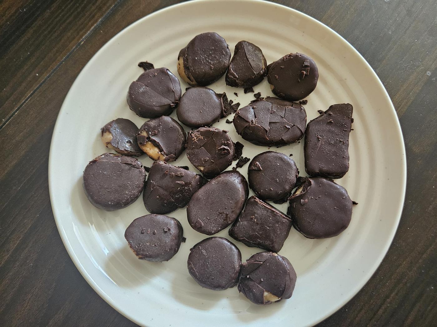 業務スーパー】「チョココーティング冷凍バナナ」はアイス感覚で