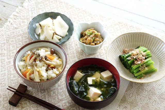 注意】コレ食べ過ぎで体臭がキツくなる!?体臭改善によい食べ物 注意】コレ食べ過ぎで体臭がキツくなる!?体臭改善によい食べ物