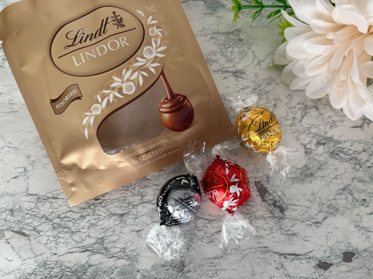 カルディ】「リンツお楽しみ袋」が超豪華！限定マグ＆リンドール4袋