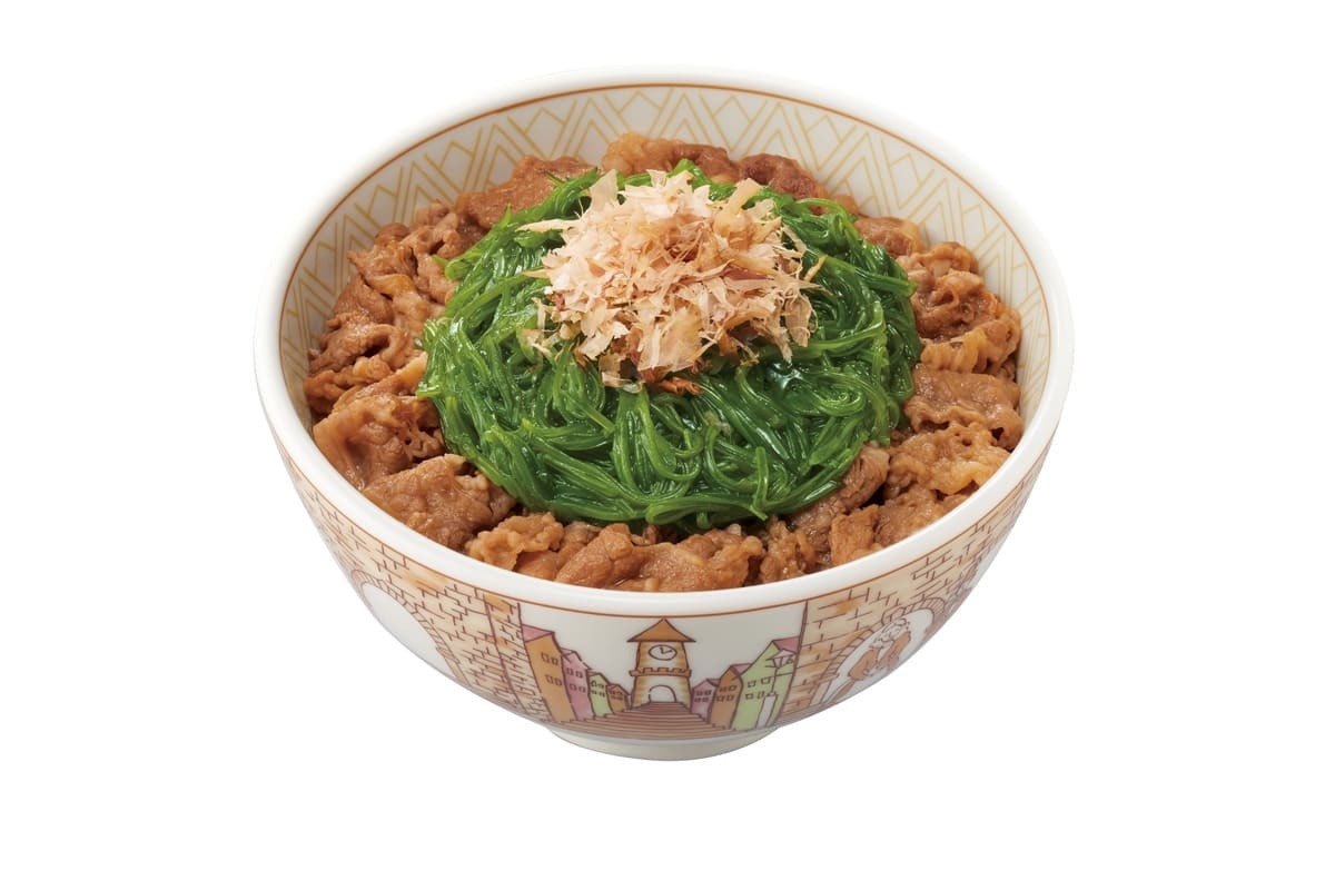 明日のランチは【すき家】で決まり♪新作「めかぶオクラ牛丼」が5月28日（火）より販売開始！ - トクバイニュース