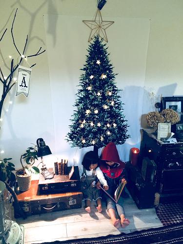 省スペースでクリスマスツリーが楽しめる ツリータペストリー が流行の予感 トクバイニュース