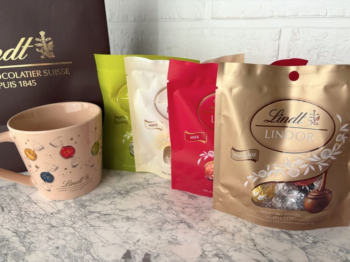 カルディ】「リンツお楽しみ袋」が超豪華！限定マグ＆リンドール4袋