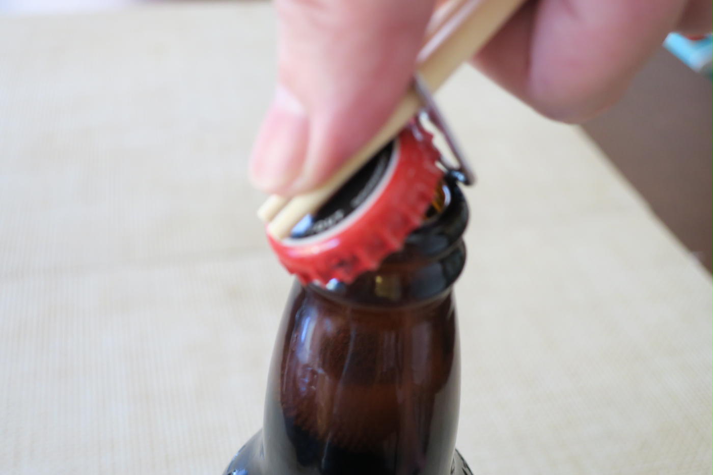 真鍮製　ビキニ女性栓抜き　瓶 蓋 　オープナー　ボトルオープナー