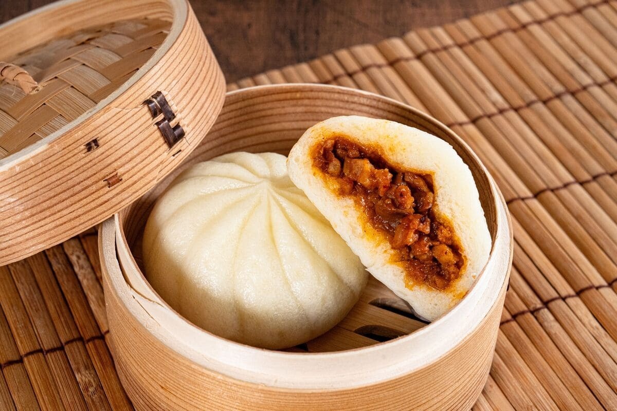 ファミマが 「モスバーガー監修 チリドッグまん」を本日発売！あの