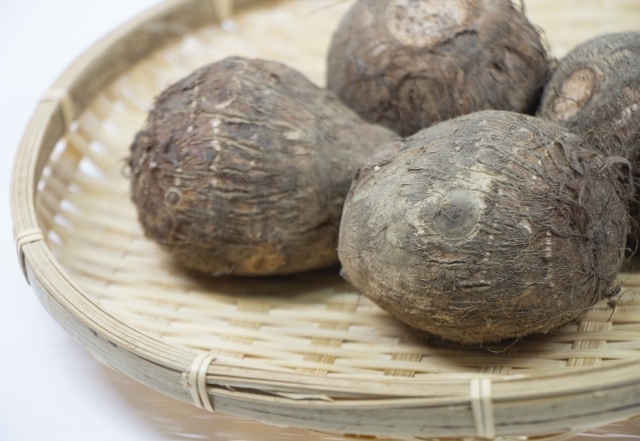 さといもの赤い部分は食べても大丈夫 赤くなる理由と日持ちする保存方法 トクバイニュース