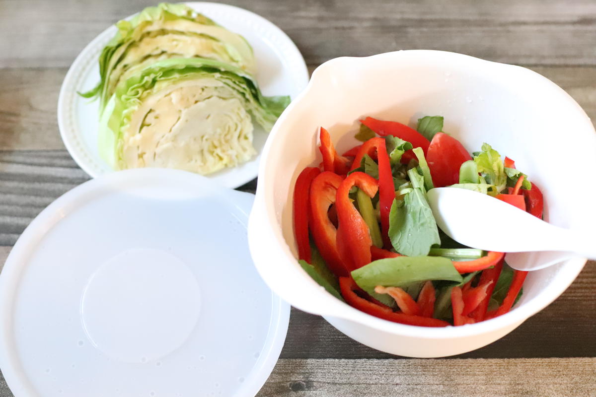 カインズの蓋つきボウルなら、レンジ調理も、冷蔵庫保存もおまかせ