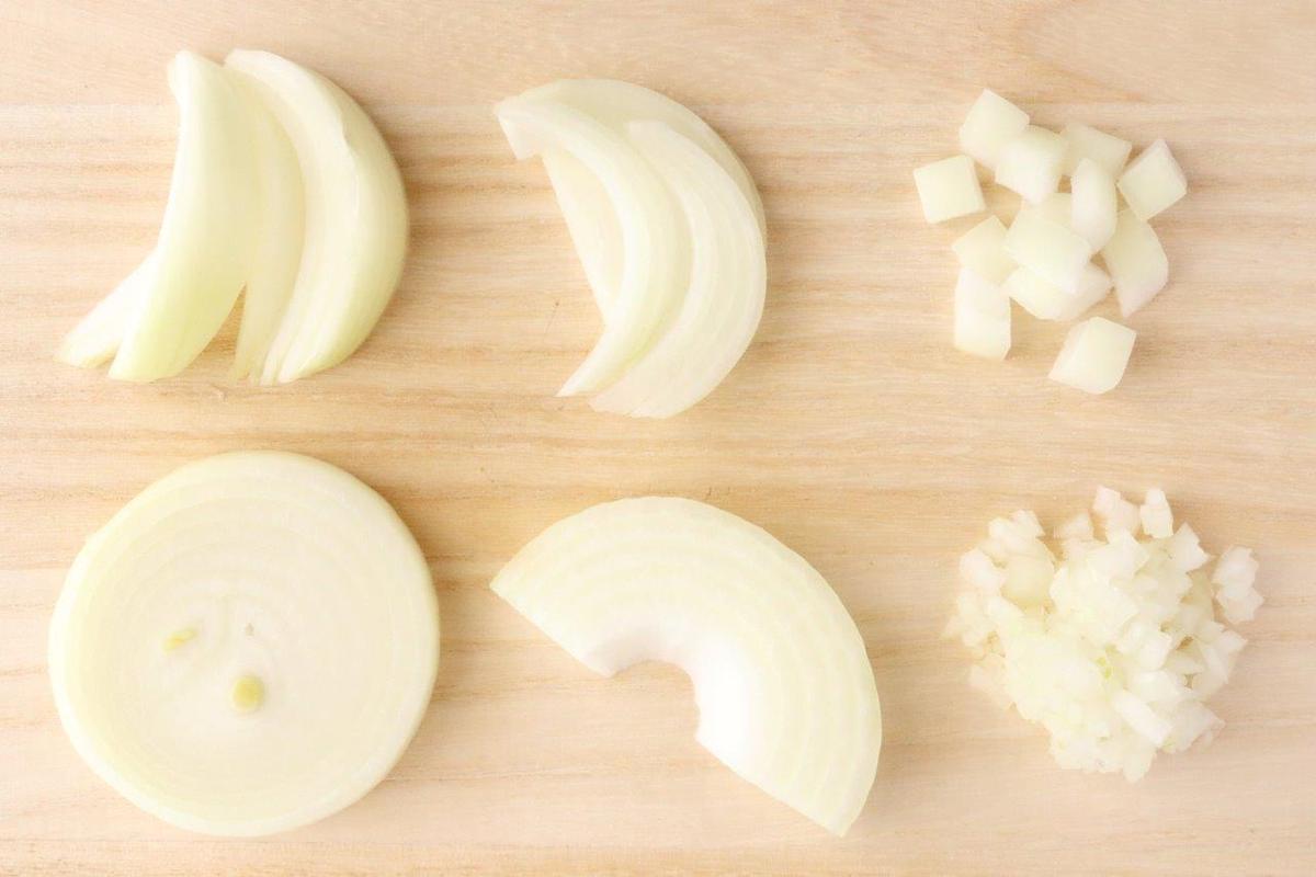 基本 玉ねぎの切り方を料理別に解説 下処理法 うまく切るコツも トクバイニュース