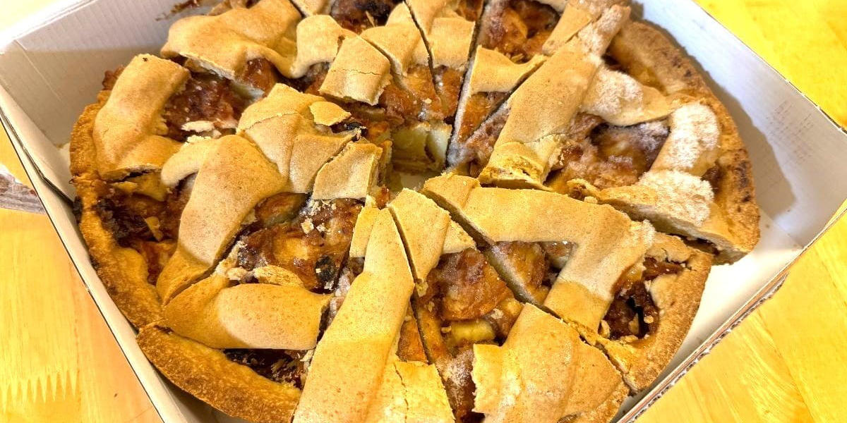 りんごパイ 約2㎏の超巨大サイズ！【業務スーパー】「クラシック アップルパイ