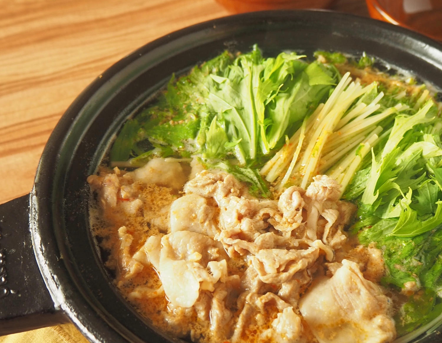 豚肉と水菜のピリ辛鍋 トクバイニュース