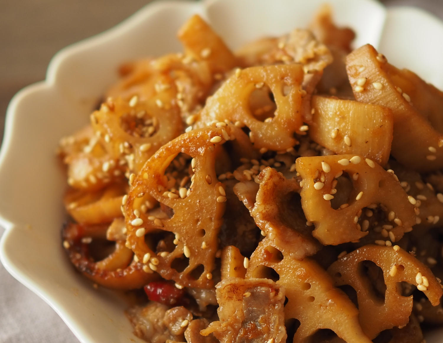 れんこんと豚バラのピリ辛炒め煮 トクバイニュース