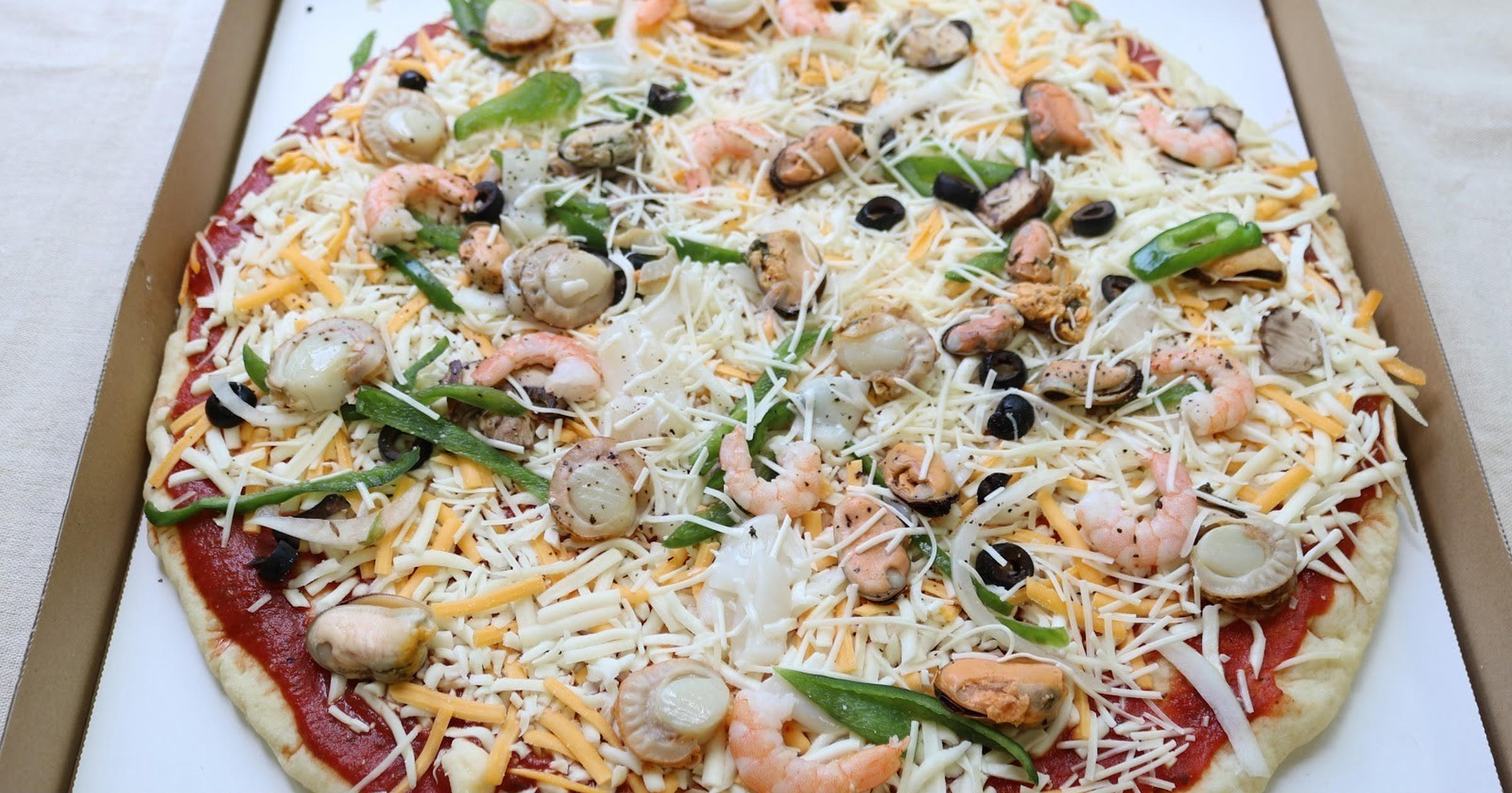 コストコのピザ大解剖 種類から切り方 保存法 注意点をマニアが伝授 トクバイニュース