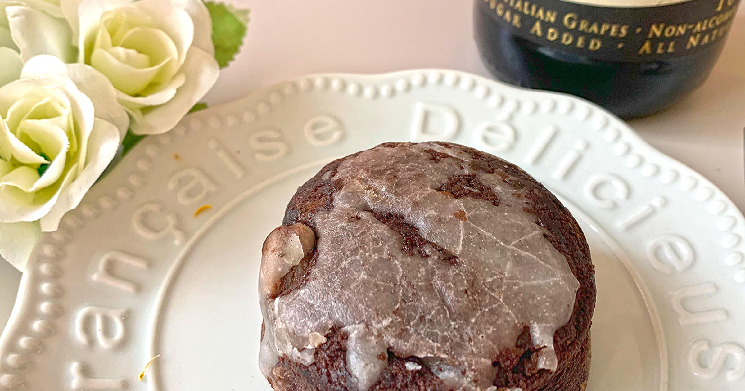 ファミマ×ケンズカフェ】新作「ベイクド・ザッハトルテ」の杏ジャムと