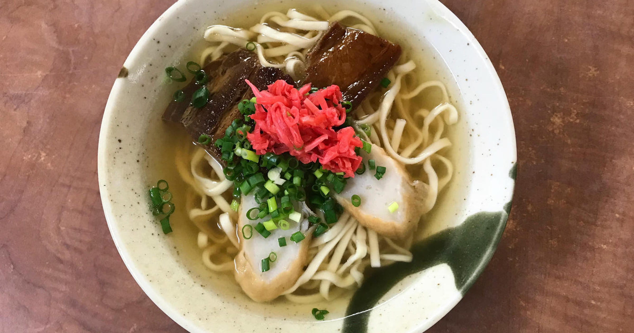 行ったつもりで沖縄 ご当地料理 沖縄そば は県内各地で麺の種類が違うらしい トクバイニュース 行ったつもりで沖縄 ご当地料理 沖縄そば は県内各地で麺の種類が違うらしい トクバイニュース